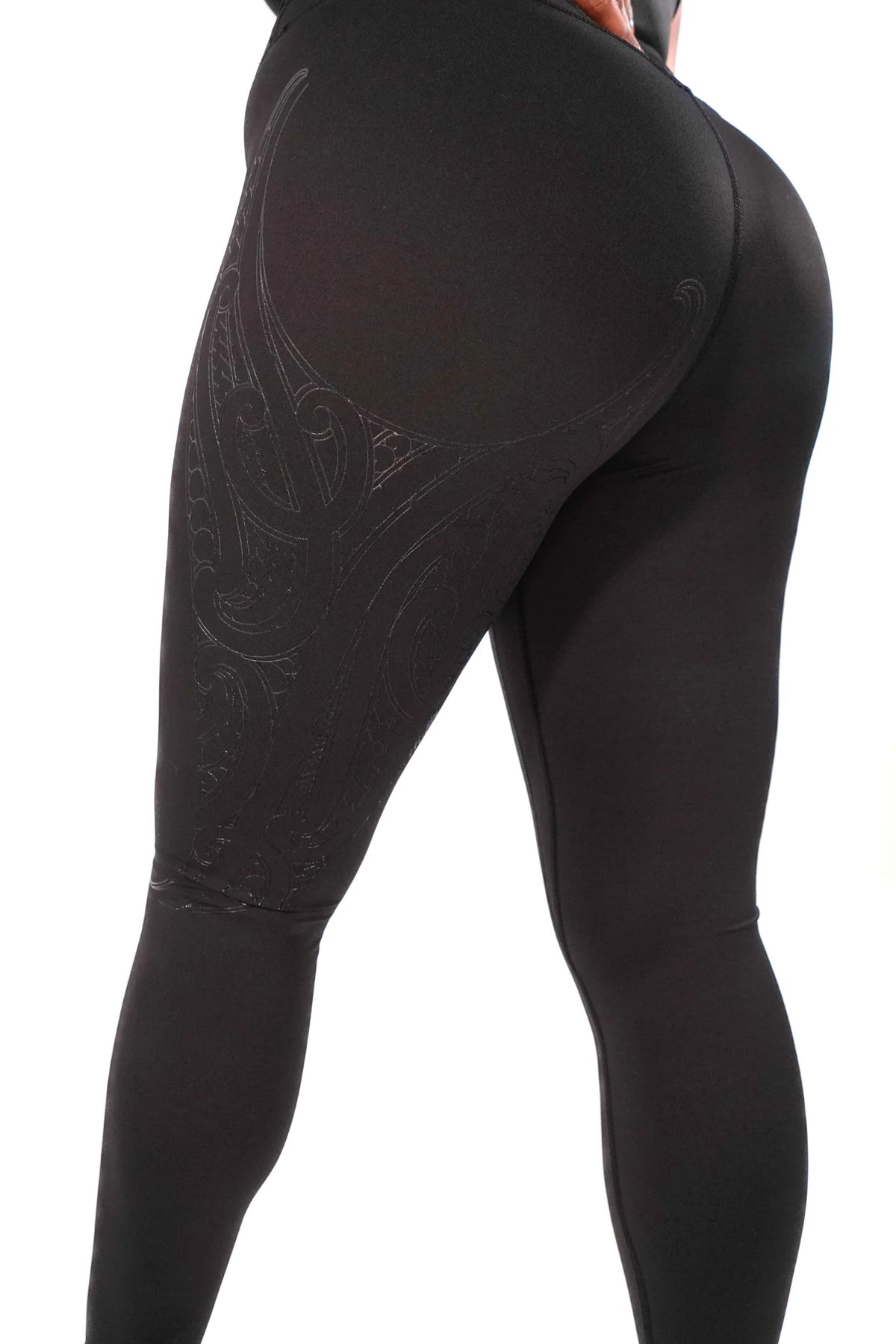 COMBO DEAL: Black Puhoro Leggings + Black Ribbed Crop
