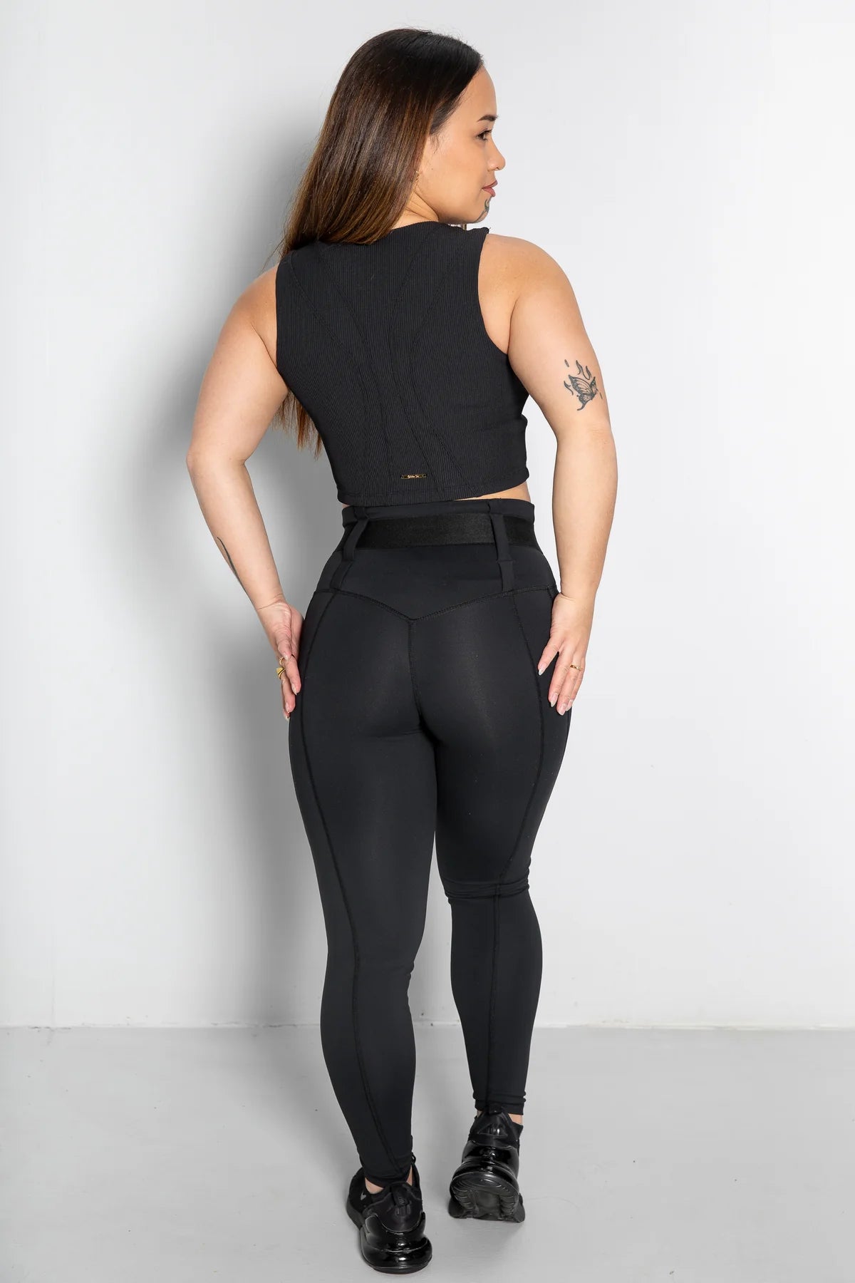 COMBO DEAL: Black Puhoro Leggings + Black Ribbed Crop